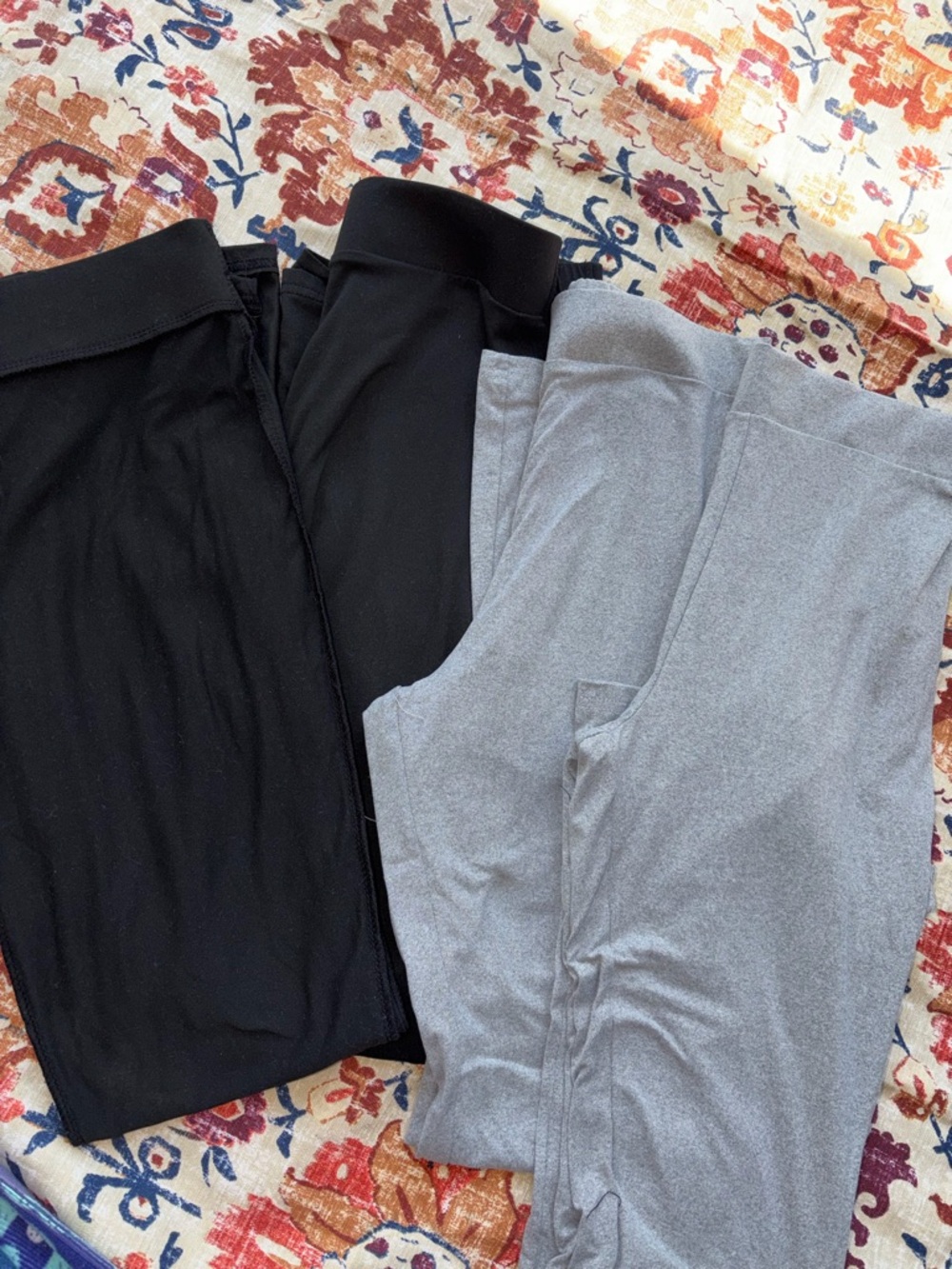 Black and Light Gray Leggings (4 total)